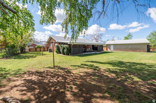1014 PEACH DR, Ogden, UT 84404
