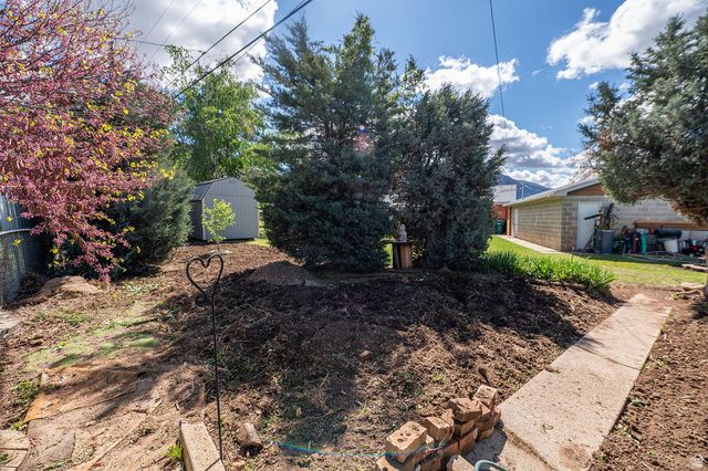 1014 PEACH DR, Ogden, UT 84404