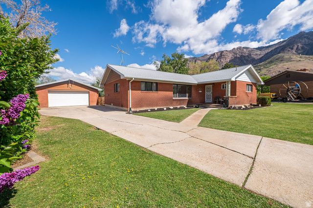 1014 PEACH DR, Ogden, UT 84404