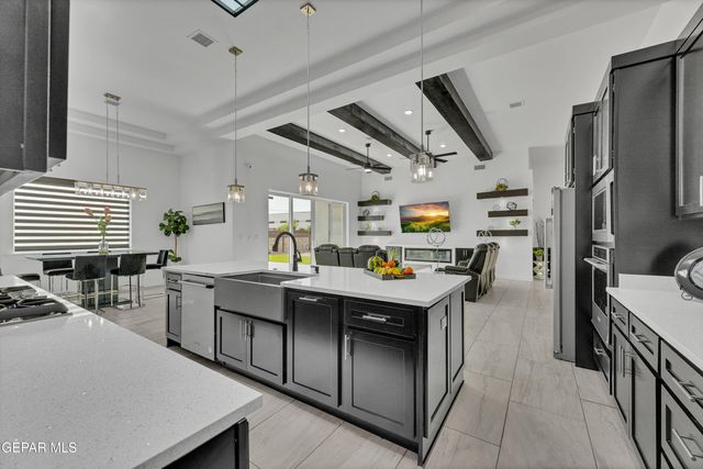 13845 CENTRO VISTA Avenue, Horizon City, TX 79928