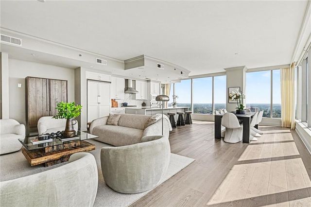 3630 Peachtree Road NE 2604, Atlanta, GA 30326