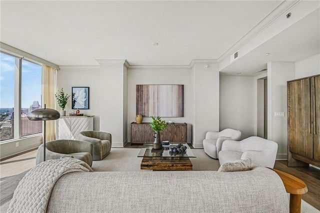 3630 Peachtree Road NE 2604, Atlanta, GA 30326