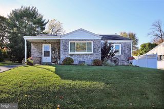 19 KLEIN AVE, Lebanon, PA 17042