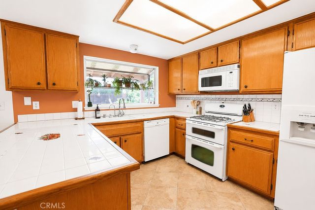 7617 Orange Street, Highland, CA 92346