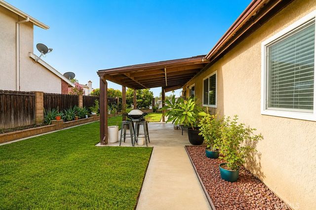 7617 Orange Street, Highland, CA 92346
