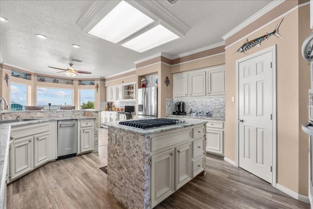 1331 Edwards Drive, San Leon, TX 77539