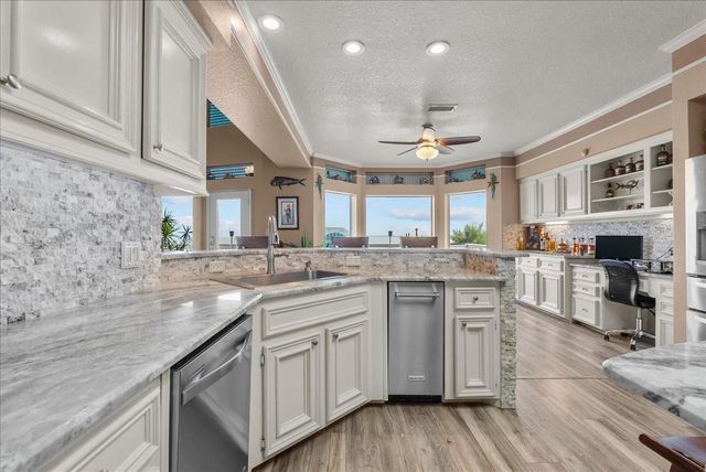 1331 Edwards Drive, San Leon, TX 77539