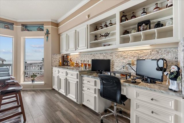 1331 Edwards Drive, San Leon, TX 77539