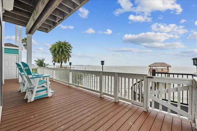 1331 Edwards Drive, San Leon, TX 77539