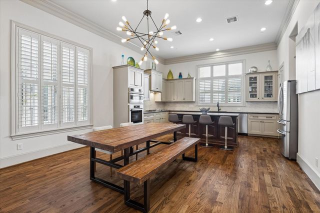 1521 Oakdale Street, Houston, TX 77004