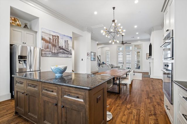 1521 Oakdale Street, Houston, TX 77004