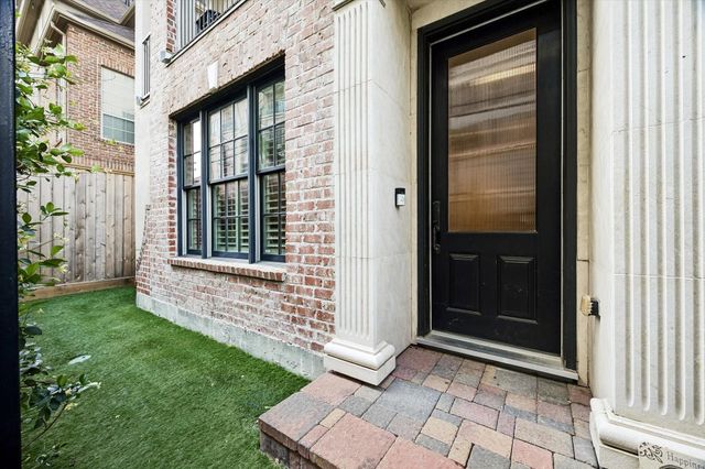 1521 Oakdale Street, Houston, TX 77004