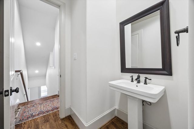 1521 Oakdale Street, Houston, TX 77004