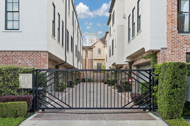 1521 Oakdale Street, Houston, TX 77004