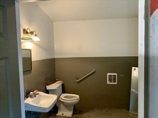 99 Spring St, Fairhaven, MA 02719