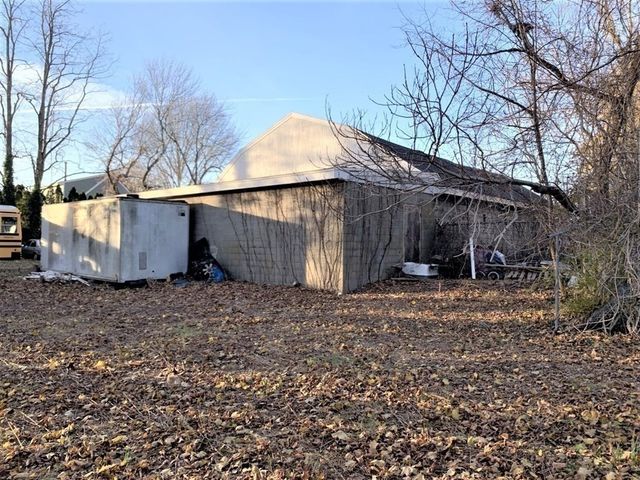 99 Spring St, Fairhaven, MA 02719