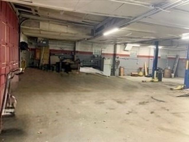 99 Spring St, Fairhaven, MA 02719