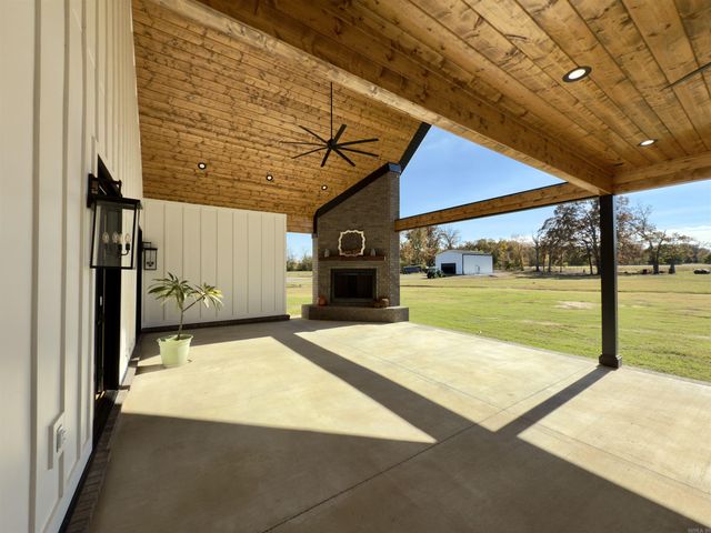 25 Green Meadows Drive, Vilonia, AR 72173