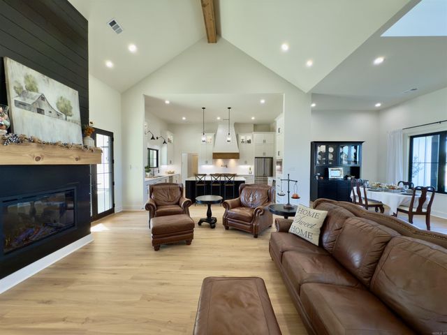 25 Green Meadows Drive, Vilonia, AR 72173