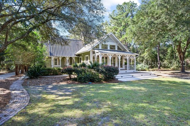 21 Straight Rd, Okatie, SC 29909