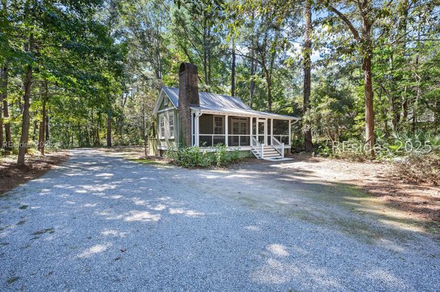 21 Straight Rd, Okatie, SC 29909