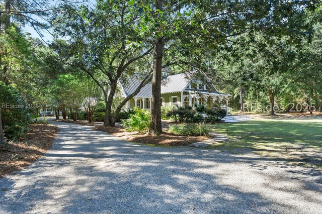 21 Straight Rd, Okatie, SC 29909