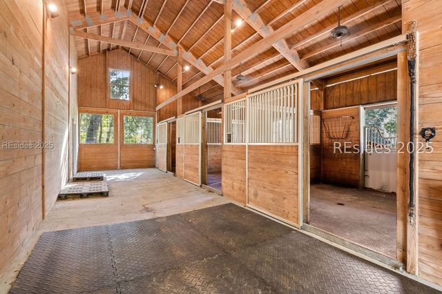 21 Straight Rd, Okatie, SC 29909