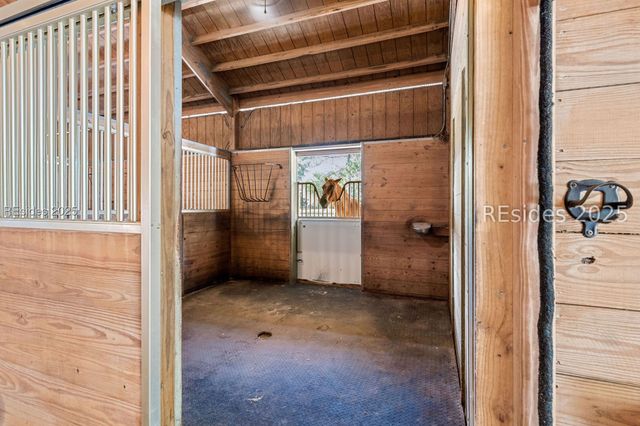 21 Straight Rd, Okatie, SC 29909