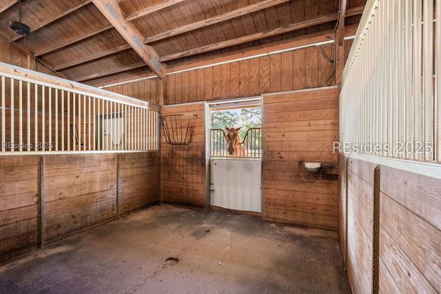 21 Straight Rd, Okatie, SC 29909