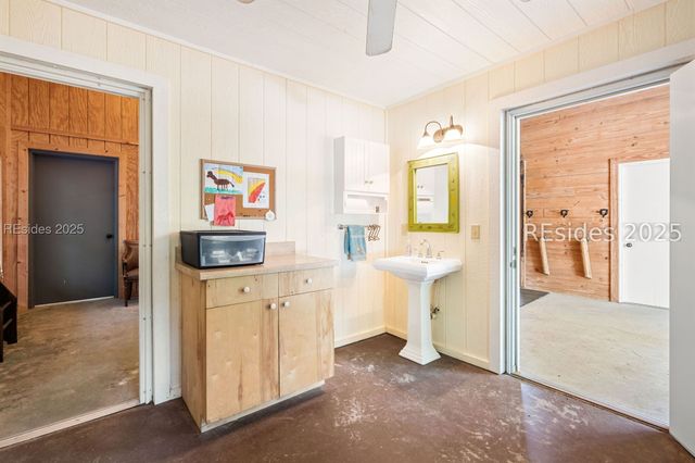 21 Straight Rd, Okatie, SC 29909