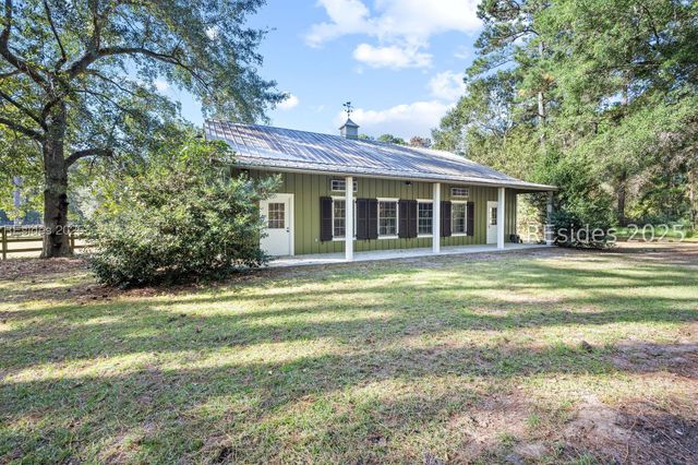 21 Straight Rd, Okatie, SC 29909