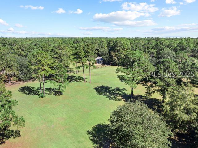 21 Straight Rd, Okatie, SC 29909