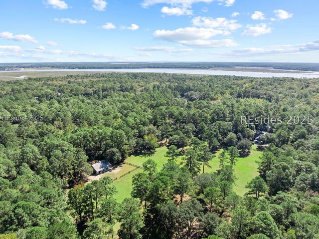 21 Straight Rd, Okatie, SC 29909