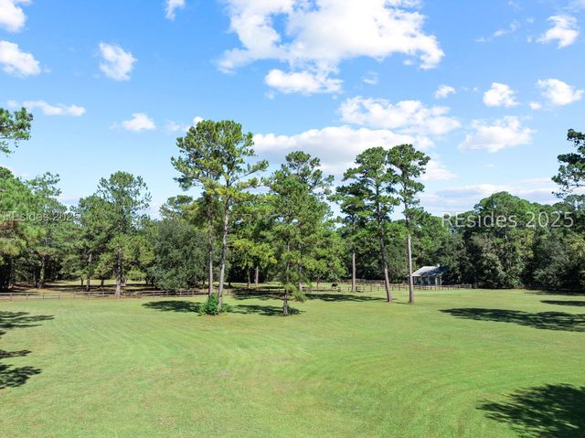 21 Straight Rd, Okatie, SC 29909