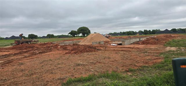 1161 Wolf Creek Drive, Blanchard, OK 73010