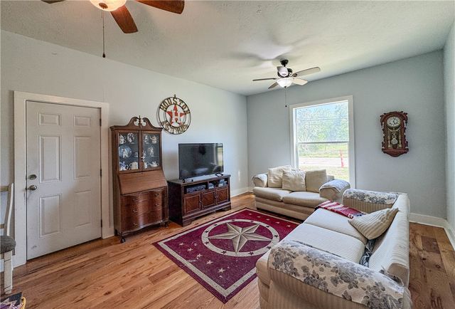 403 N Banks Street, Caldwell, TX 77836