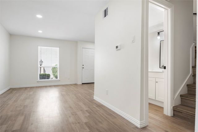 9818 Valley Meadow Place, Dallas, TX 75220