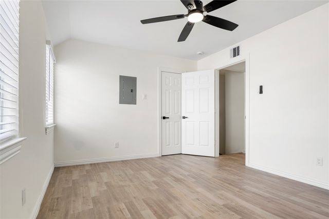 9818 Valley Meadow Place, Dallas, TX 75220