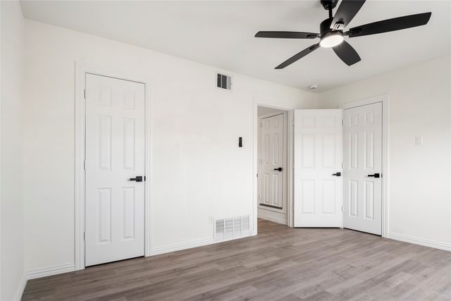 9818 Valley Meadow Place, Dallas, TX 75220