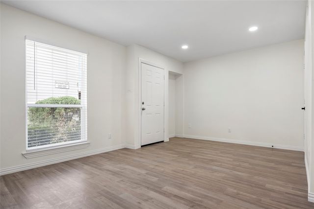 9818 Valley Meadow Place, Dallas, TX 75220