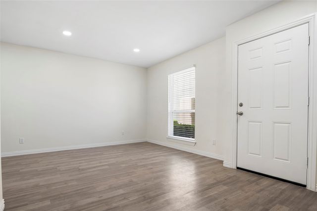 9818 Valley Meadow Place, Dallas, TX 75220