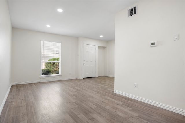 9818 Valley Meadow Place, Dallas, TX 75220