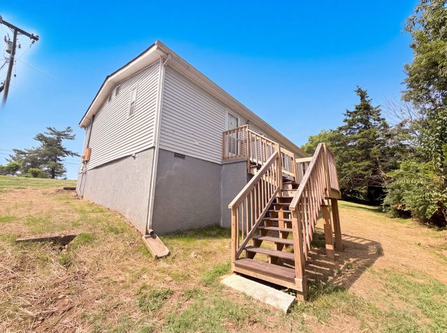 2648 Pine Ridge Dr, Nashville, TN 37207