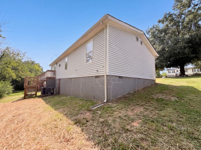 2648 Pine Ridge Dr, Nashville, TN 37207