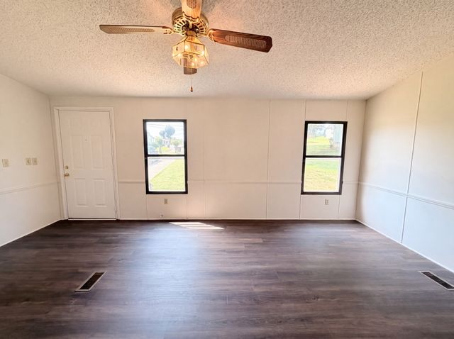 2648 Pine Ridge Dr, Nashville, TN 37207
