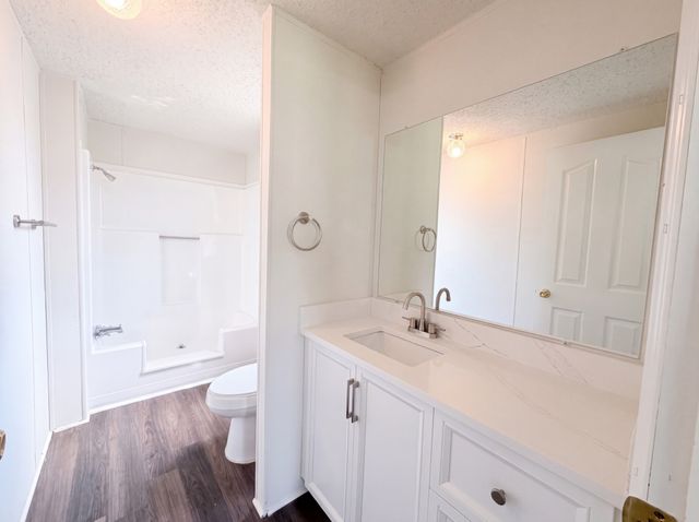 2648 Pine Ridge Dr, Nashville, TN 37207
