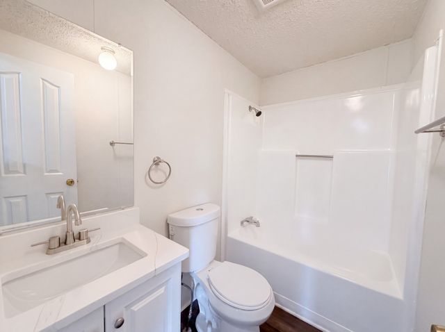 2648 Pine Ridge Dr, Nashville, TN 37207