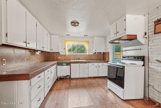 26277 N CHEVROLANE WAY, Rathdrum, ID 83858