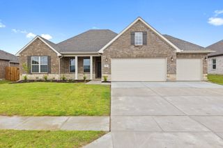 211 Briarwood Drive, Nevada, TX 75173
