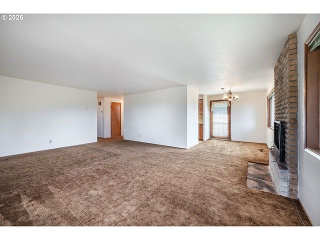 3392 ONYX Pl, Eugene, OR 97405